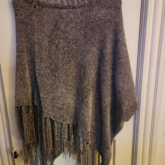 NWT Britts Knitts Gray Cowlneck Sweater Poncho - Picture 2 of 7